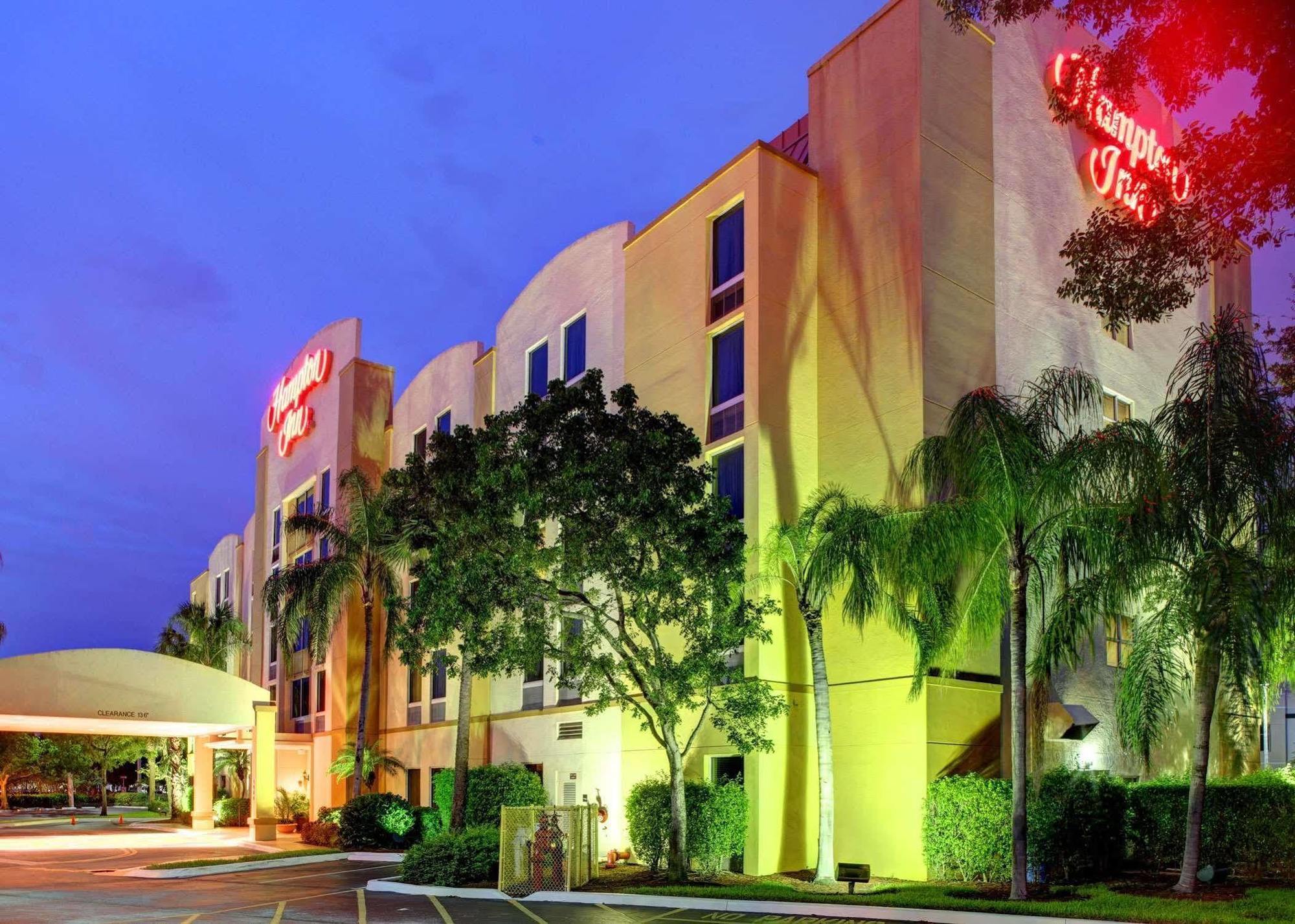 Hampton Inn Pembroke Pines Eksteriør bilde