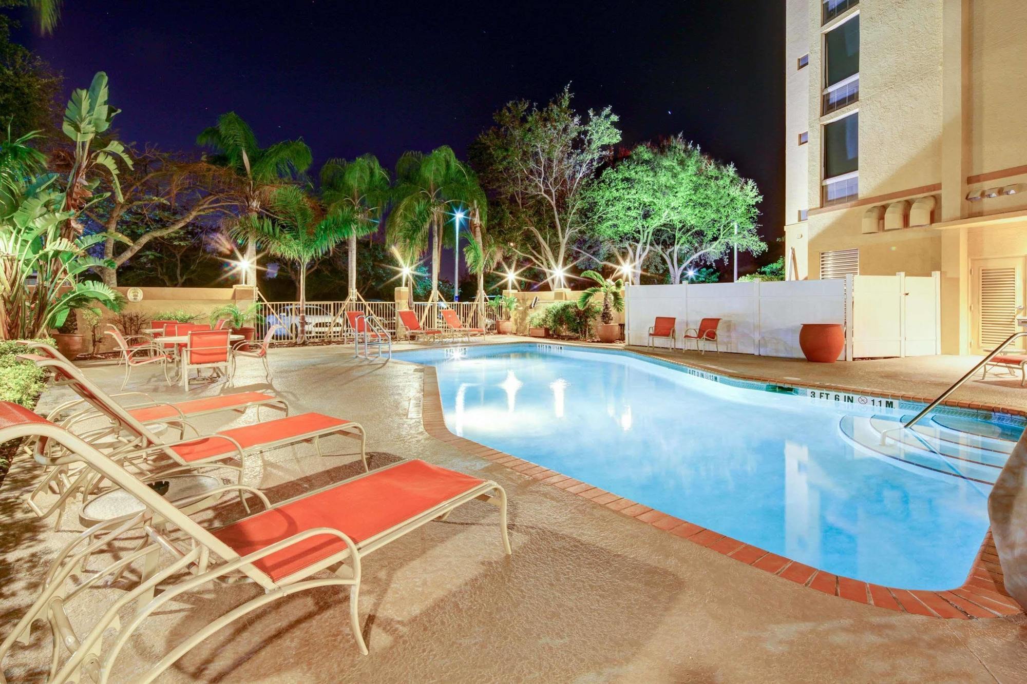 Hampton Inn Pembroke Pines Eksteriør bilde